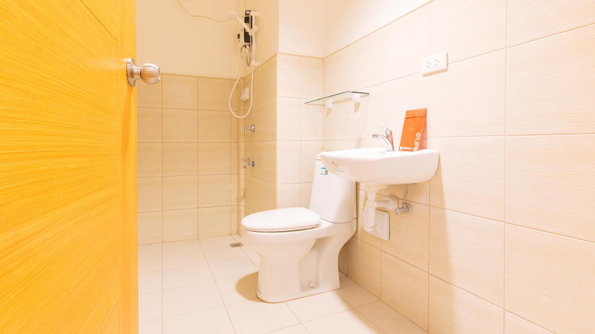 Reddoorz Plus At Alpina Heights Paranaque Paranaque City ภายนอก รูปภาพ