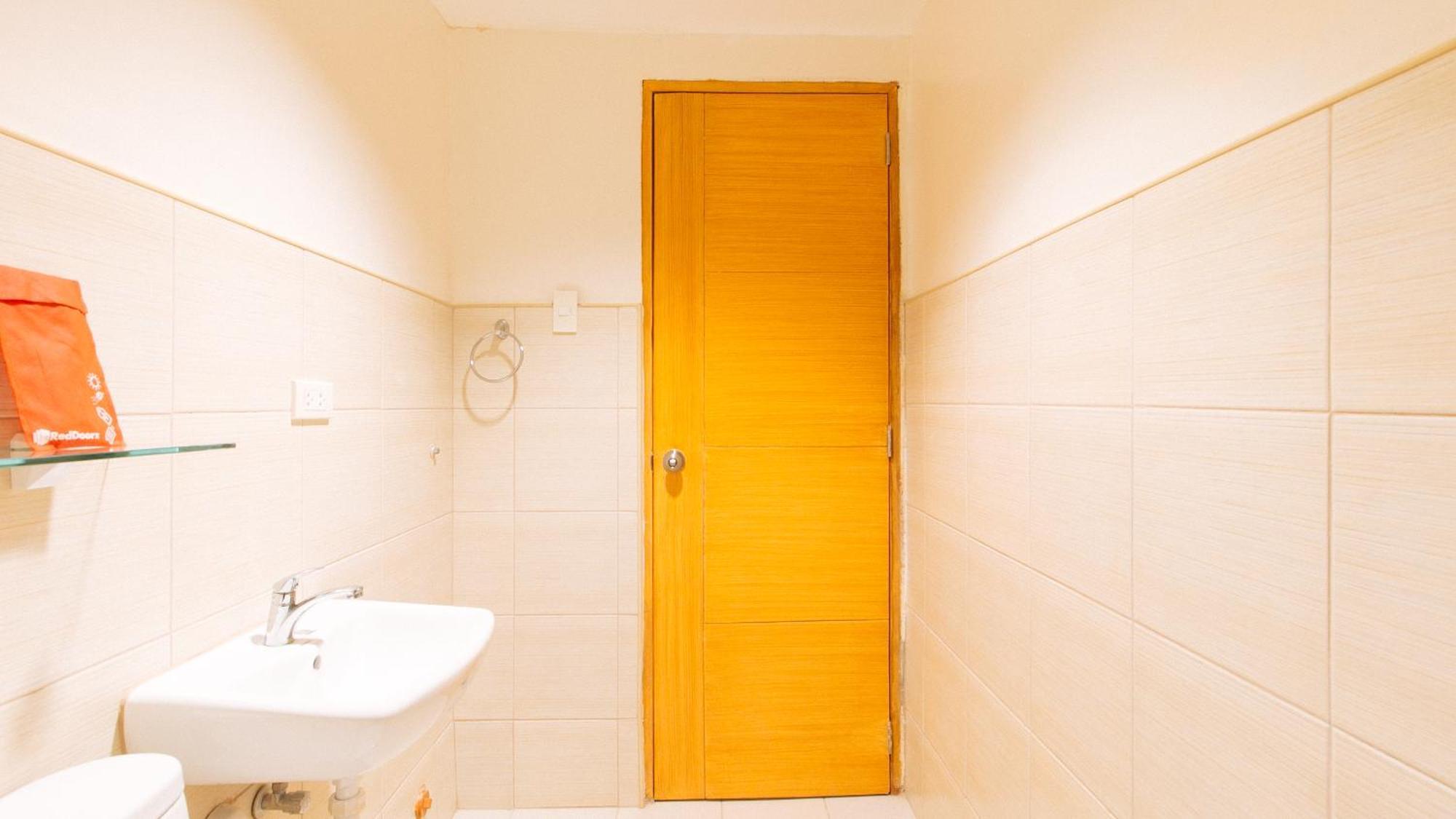 Reddoorz Plus At Alpina Heights Paranaque Paranaque City ภายนอก รูปภาพ