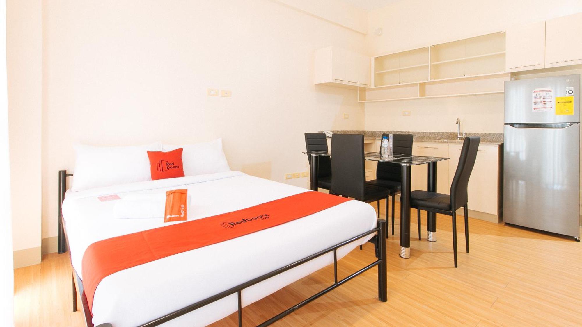 Reddoorz Plus At Alpina Heights Paranaque Paranaque City ภายนอก รูปภาพ