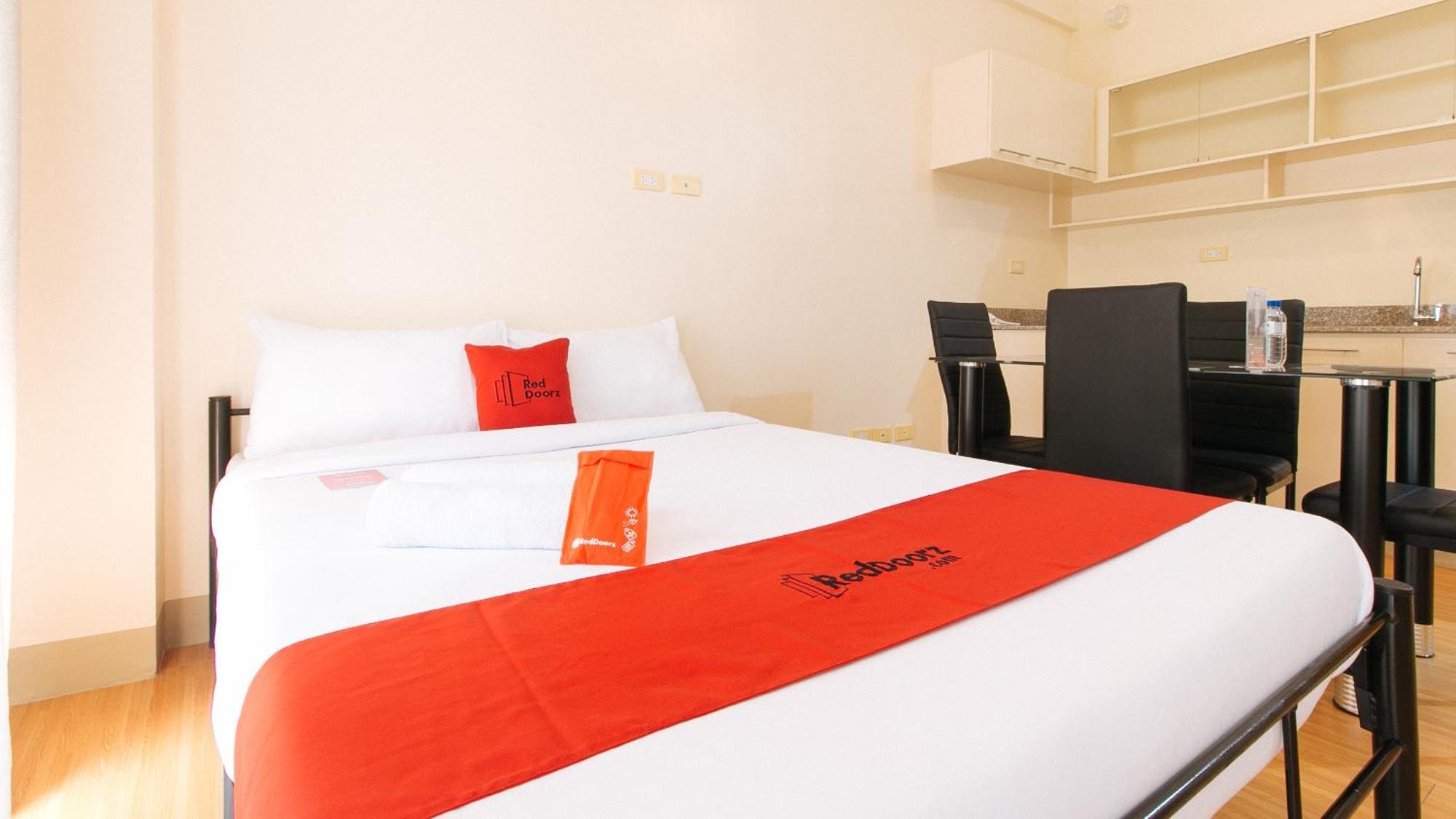Reddoorz Plus At Alpina Heights Paranaque Paranaque City ภายนอก รูปภาพ