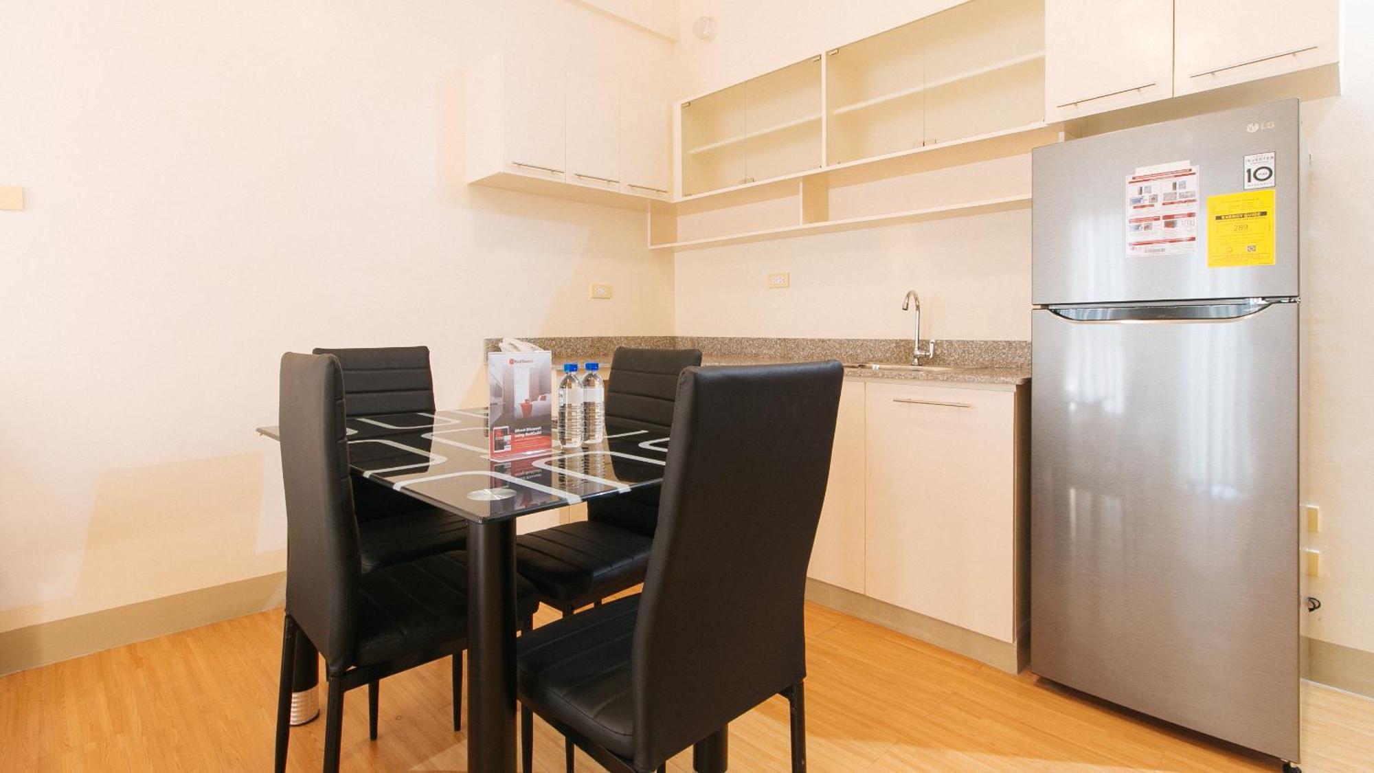 Reddoorz Plus At Alpina Heights Paranaque Paranaque City ภายนอก รูปภาพ