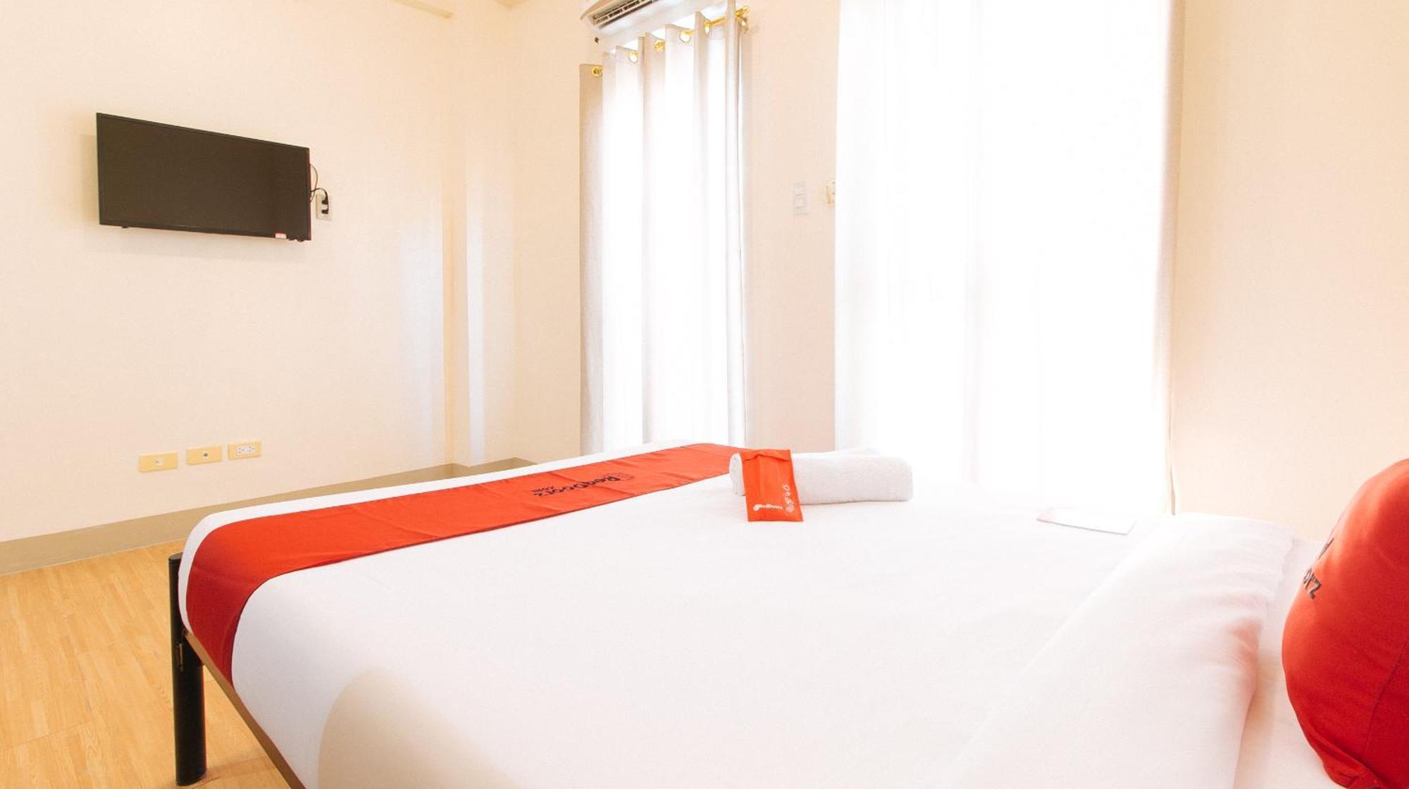 Reddoorz Plus At Alpina Heights Paranaque Paranaque City ภายนอก รูปภาพ