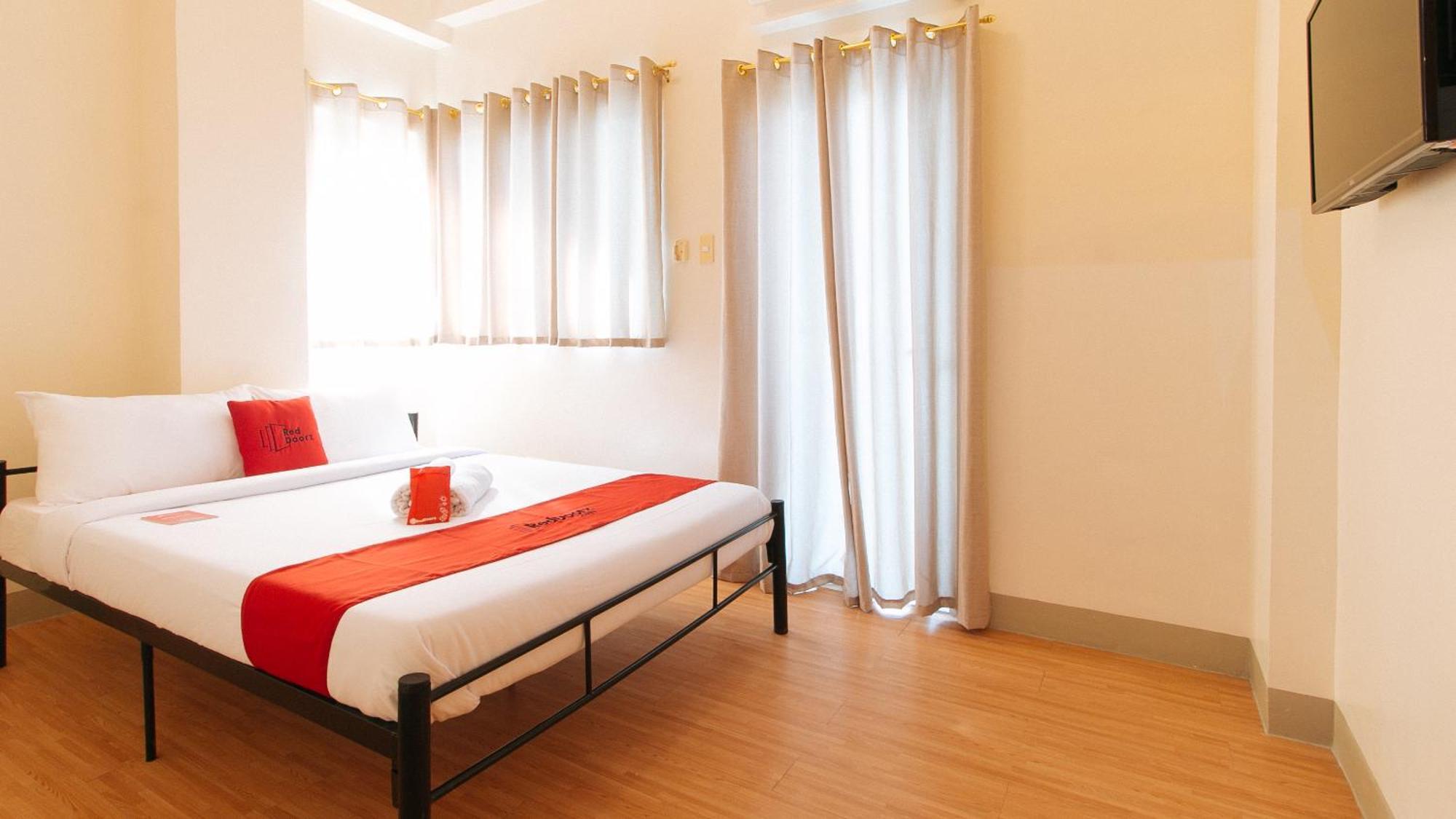 Reddoorz Plus At Alpina Heights Paranaque Paranaque City ภายนอก รูปภาพ