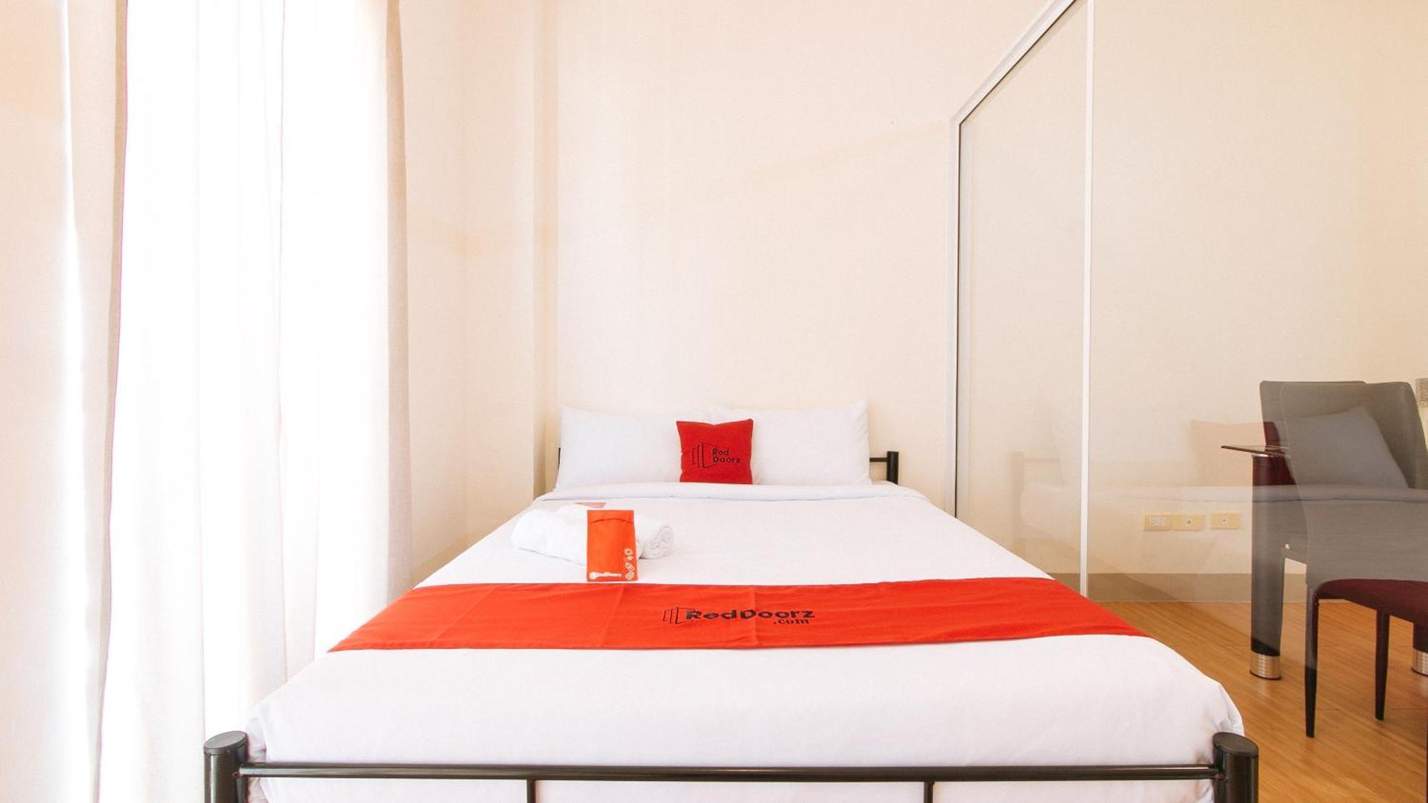Reddoorz Plus At Alpina Heights Paranaque Paranaque City ภายนอก รูปภาพ