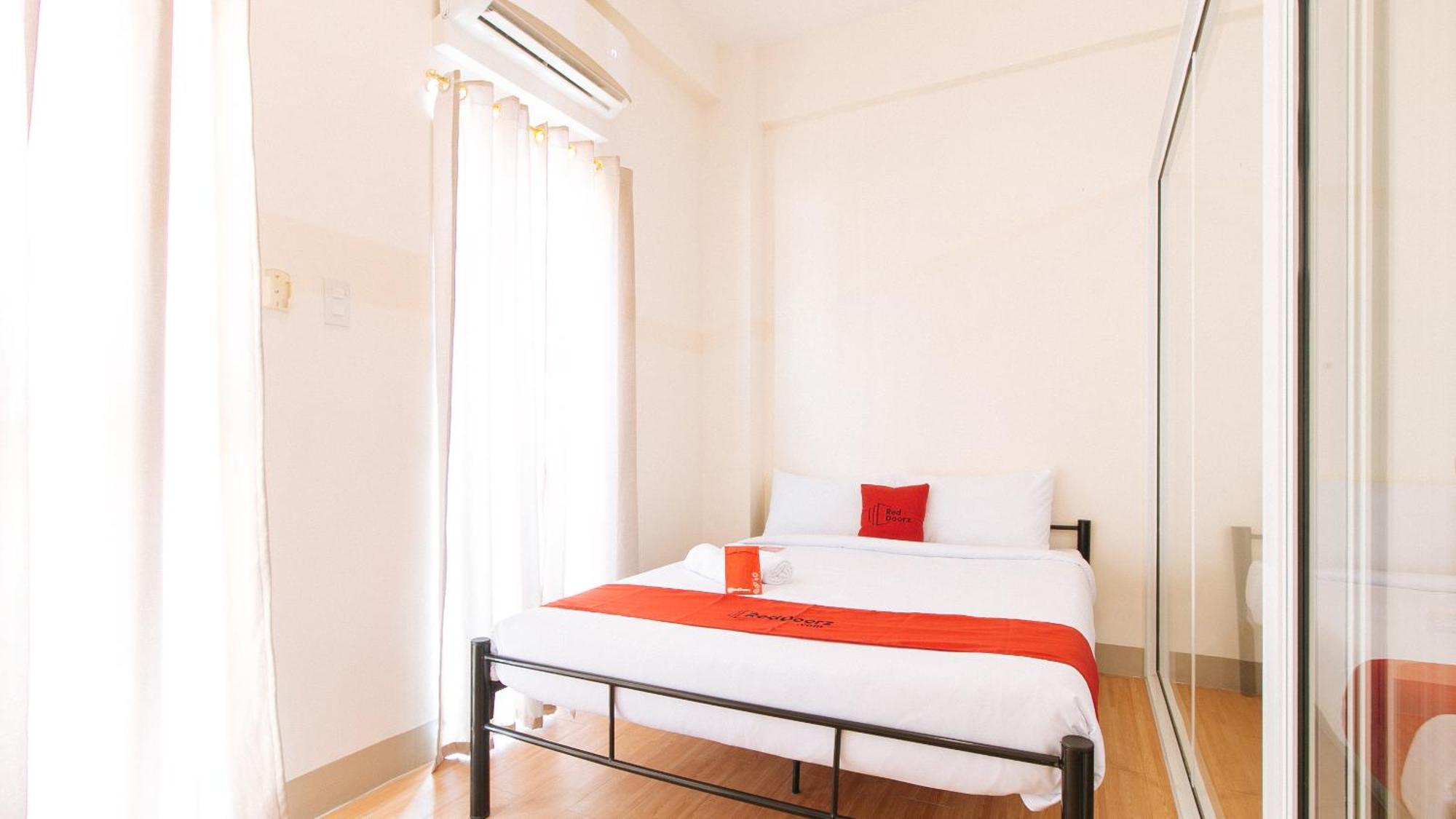 Reddoorz Plus At Alpina Heights Paranaque Paranaque City ภายนอก รูปภาพ