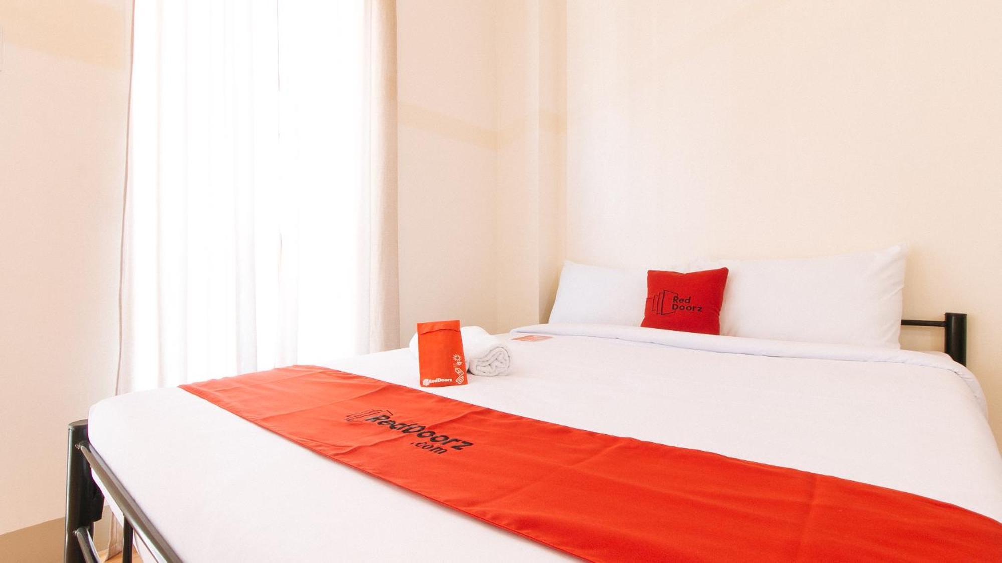 Reddoorz Plus At Alpina Heights Paranaque Paranaque City ภายนอก รูปภาพ