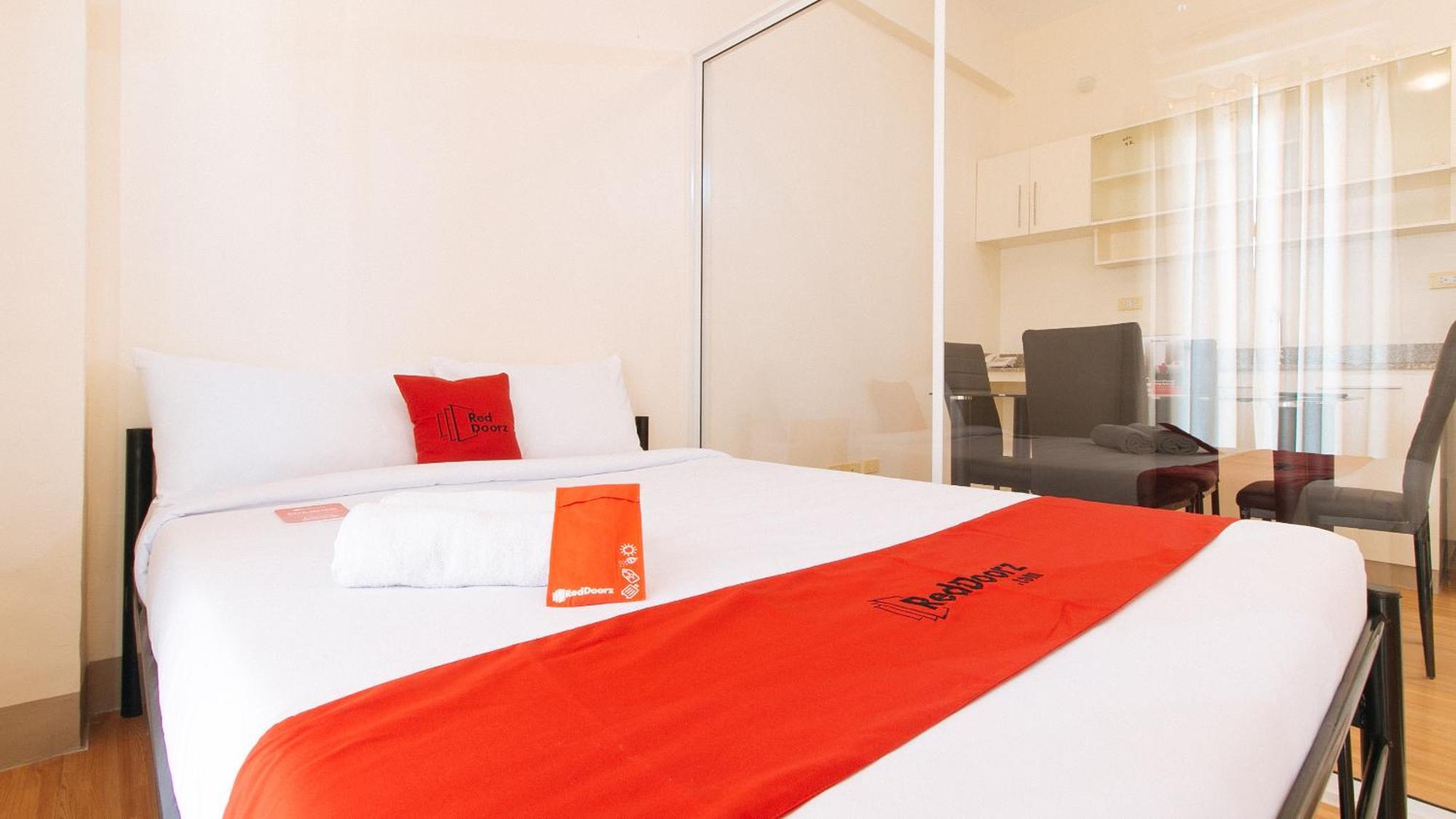 Reddoorz Plus At Alpina Heights Paranaque Paranaque City ภายนอก รูปภาพ