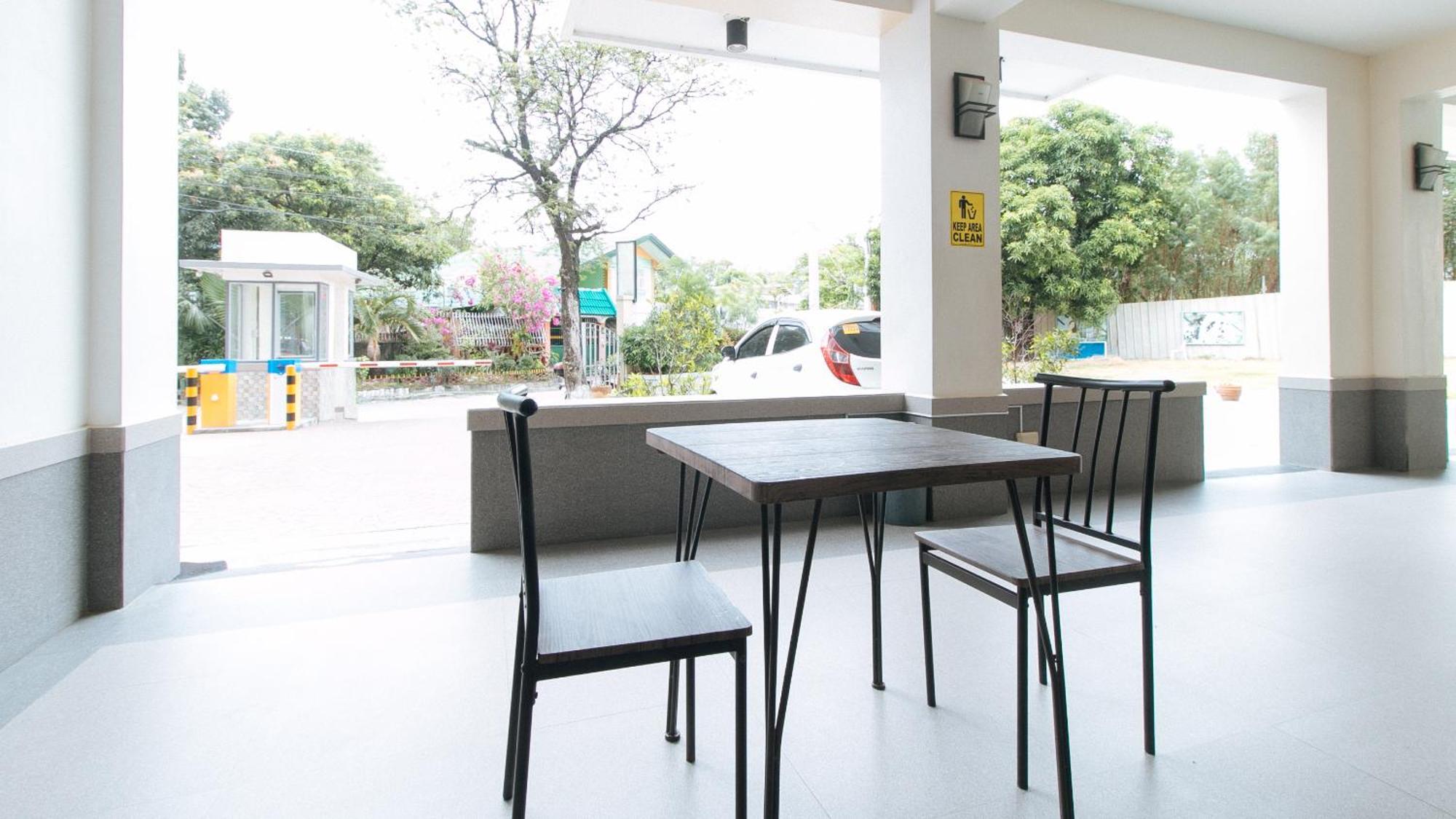 Reddoorz Plus At Alpina Heights Paranaque Paranaque City ภายนอก รูปภาพ